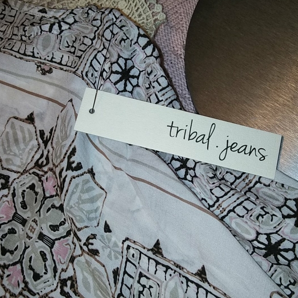 Tribal Jeans 💕Sweeping Tunic 💕 - Picture 3 of 8